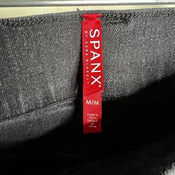 SPANX Ankle Pullover Straight Leg Jeans in Vintage Black Size M - Picture 7 of 8